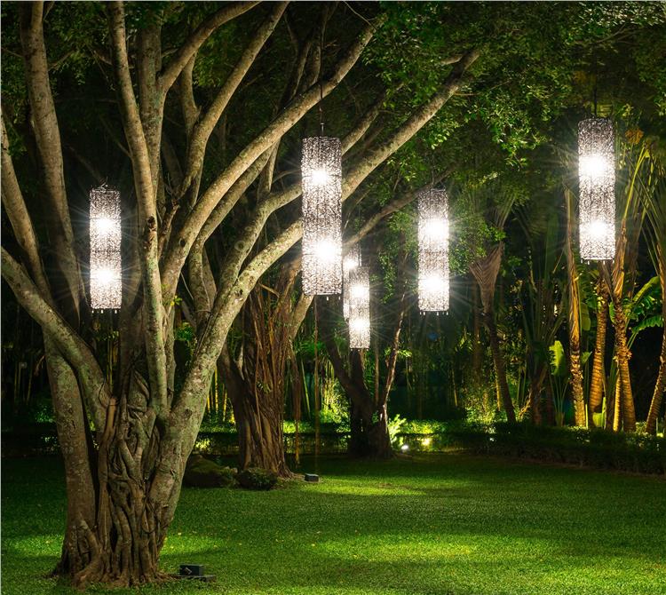 Bahçe Aydınlatması Nasıl Olmalı